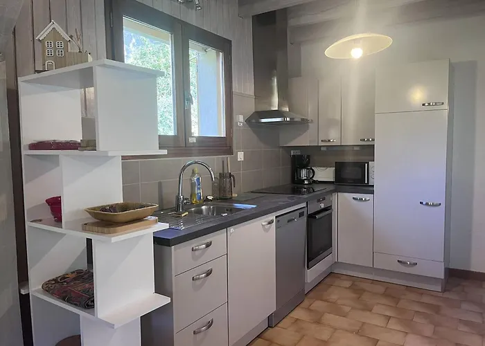 Feriehus Maison Spacieuse Avec Parking Et Balcon A - Fr-1-812-21 Cauterets